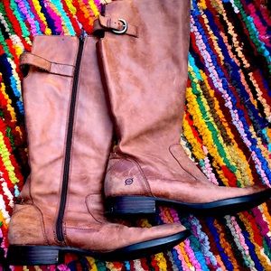 Born Peyton leather rustic boots